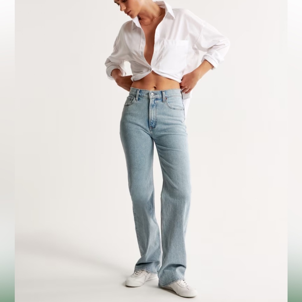 Abercrombie & Fitch - The 90s Relaxed Jean High Rise - 28/6R - Worn Once!